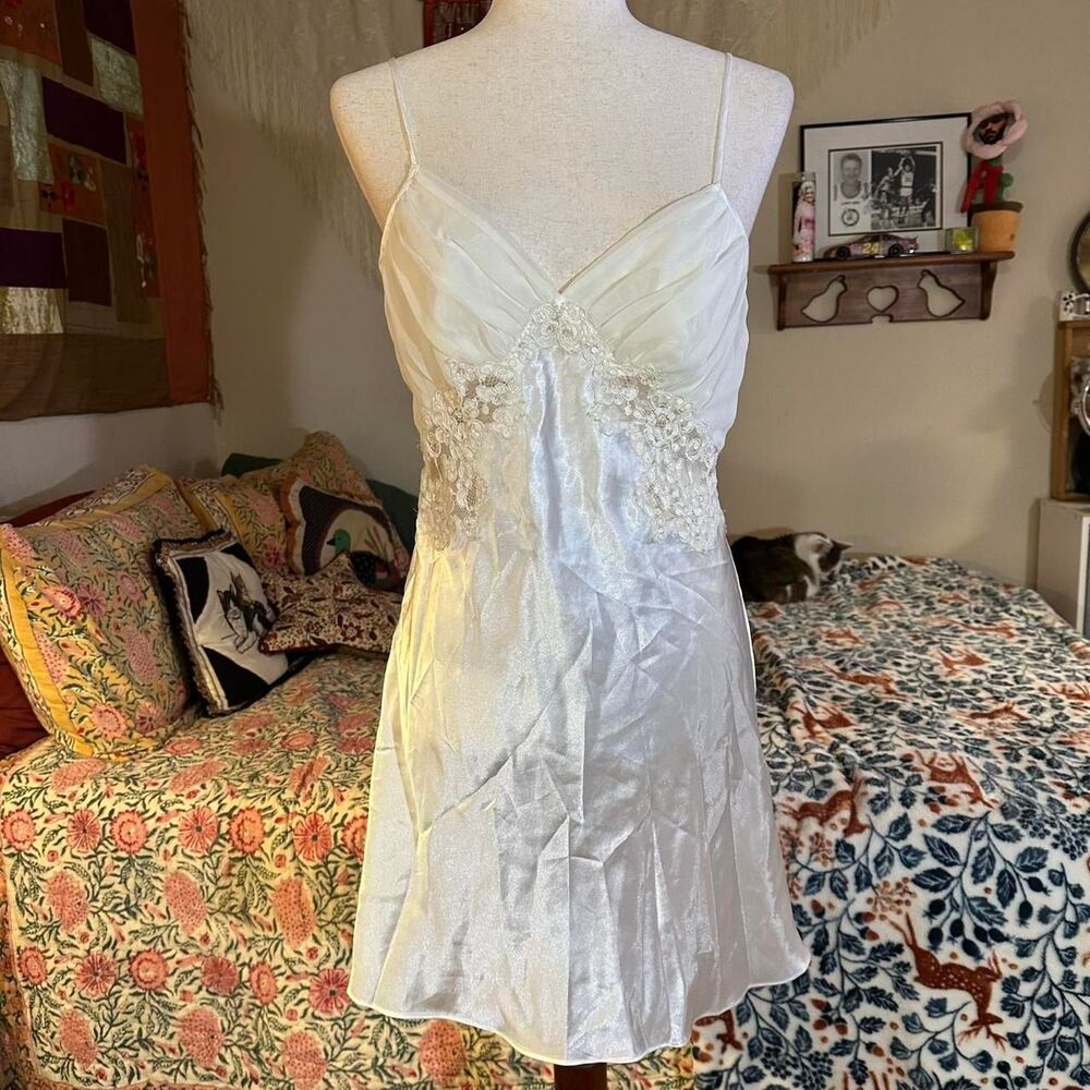 Vintage Victoria's Secret White Beaded Detailed Nighgown Slip